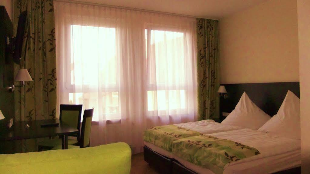 My Airport Hotel Stuttgart-Airport-Messe Лайнфелден-Ехтердинген Екстериор снимка